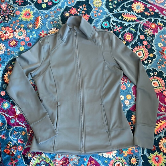 Layers active zip up - Picture 1 of 5
